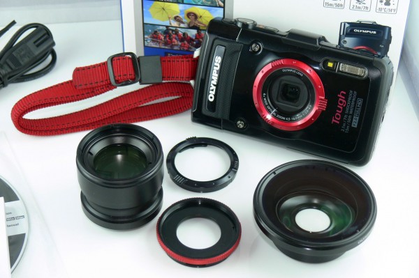 Unboxing - Olympus TG-2 - Outdoor Kamera - Set