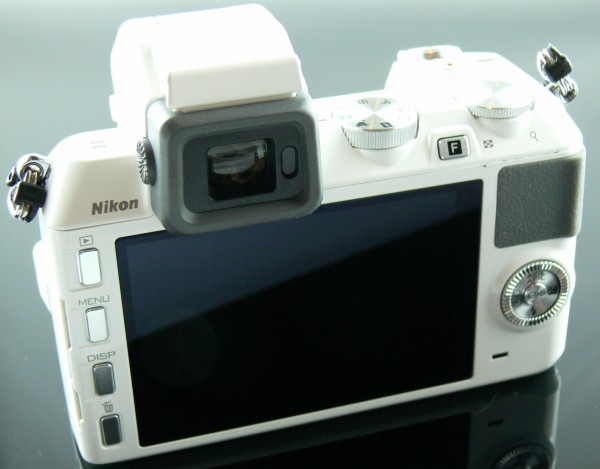 Nikon 1 V2 - Display - smartcamnews.eu