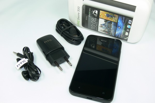 Unboxing - HTC Desire 300 - smart-tech-news.eu